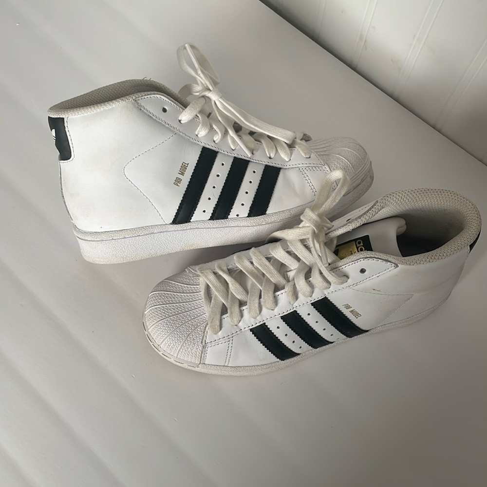Adidas pro model. Size 3.5 Big Kids